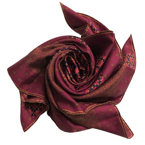 foulard christian dior soie|foulard carré de soie.